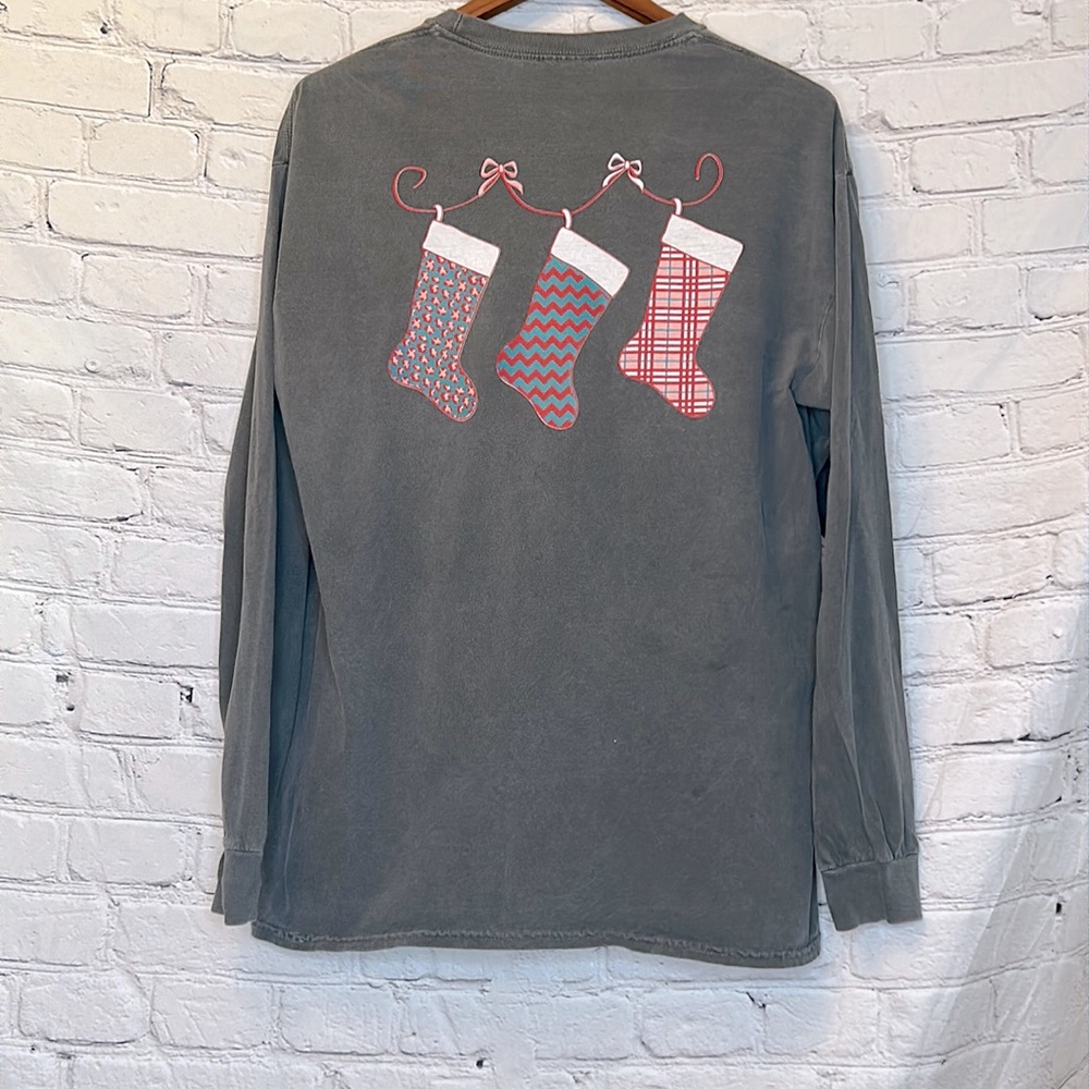 Geneologie Gray Red Christmas Stocking Long Sleeve T-Shirt Size Large